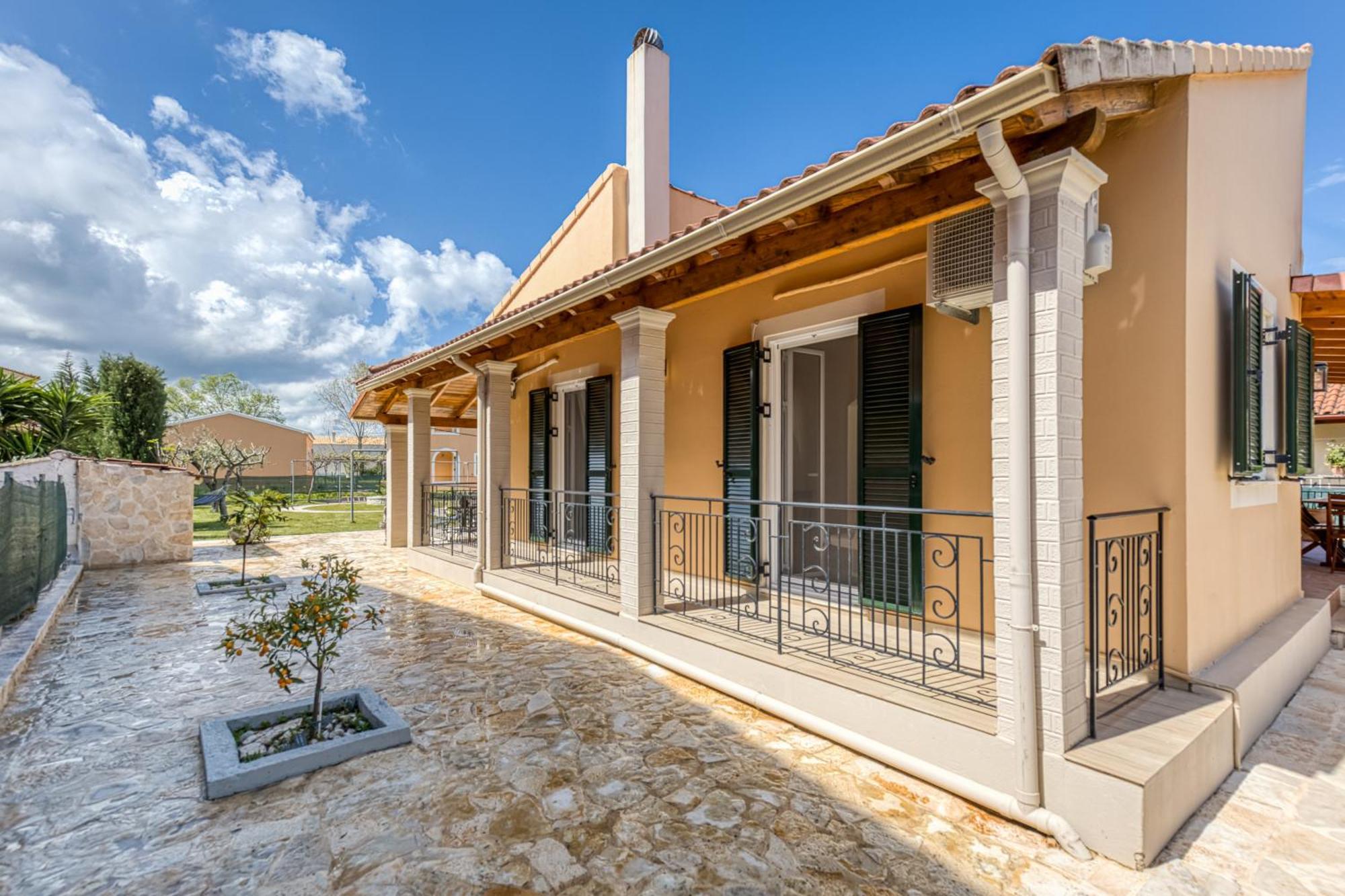 הוילה אצ'ארבי La Casa Di Eleni מראה חיצוני תמונה
